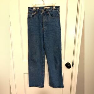 Levi’s straight leg jeans